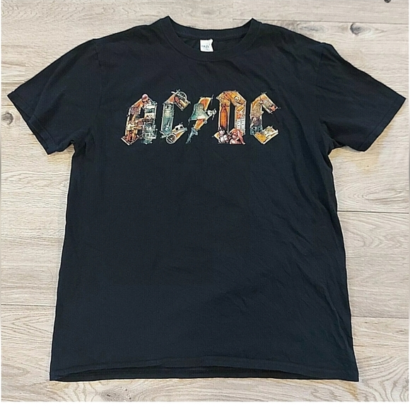 ACDC AC/DC T-Shirt In Rock We Trust Gildan Album Cover Collage Size Large - Picture 9 of 10